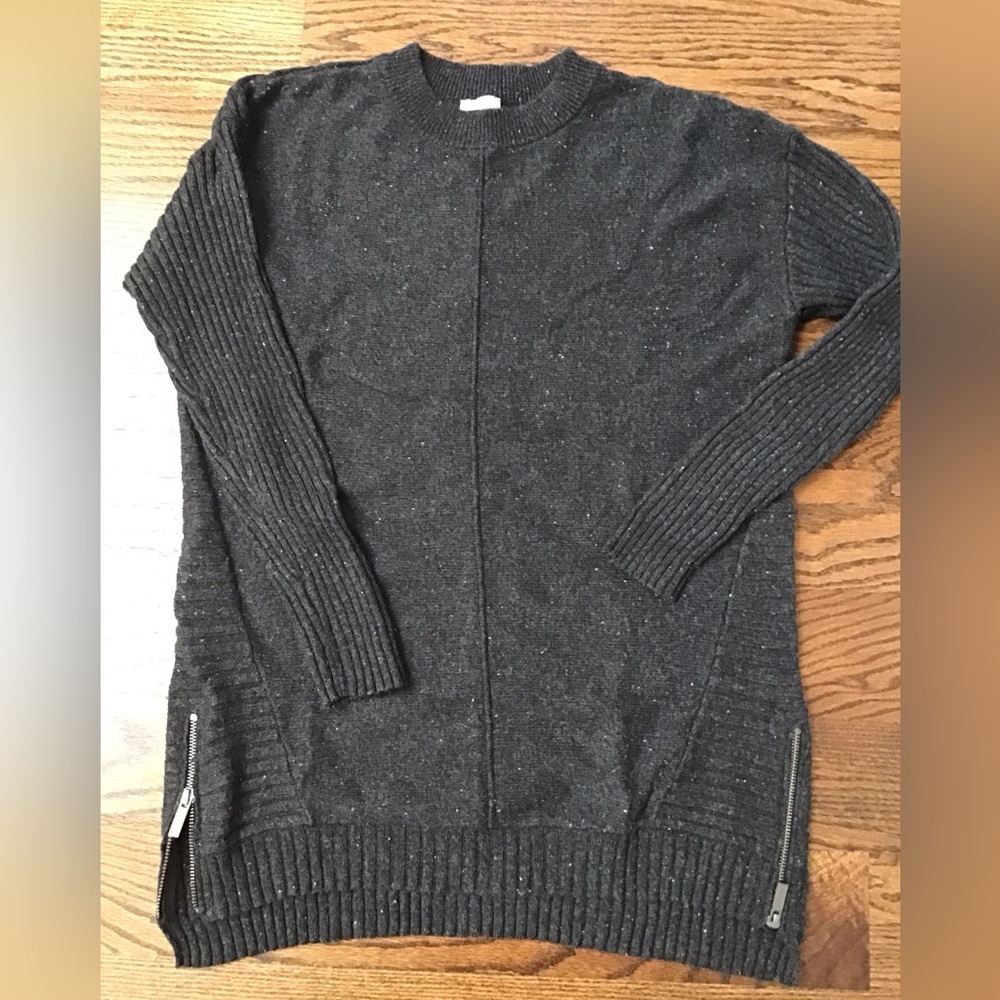 T by Talbots ~ Tunic Sweater ~ Medium ~ Charcoal Gray